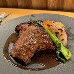 BACCHUS - 黒毛和牛の赤ワインソース