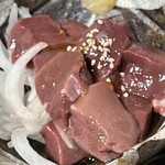 大衆酒場 もつ焼きと肉刺し ぶた横丁 - トロレバー