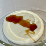 SATSUKI - 岩泉ヨーグルトに完熟富士りんご果蜜ソース