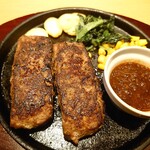 デニーズ - BEEFハンバーグステーキ[約200g]～ガーリックソース
      