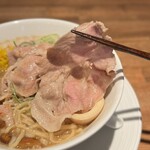 酒肴場 屯 - 岩中豚スライスもたっぷり