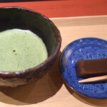 食堂こなん - 甘味（自家製水羊羹と薄茶）