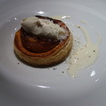 カイノヤ - チポッラカラメッラータとパルメジャーノ