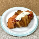 丹青 - スモークサーモンとアボカドサラダサンド