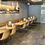 SEAFOOD&BURGER gfu. - 店舗内観