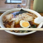 盛昭軒 - ワンタンメン、850円。