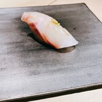 むら上 - イシガギダイ。しっかりした食感、柚子胡椒の薬味もあっている。
