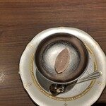 東洋軒 - ・選べる小珈琲か小アイスは、イチゴのアイス