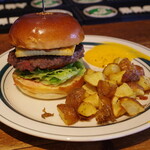 ザ・コーナー ハンバーガー＆サルーン - 