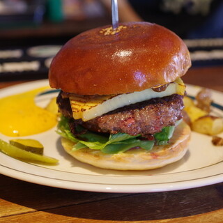 ザ・コーナー ハンバーガー&サルーン_0