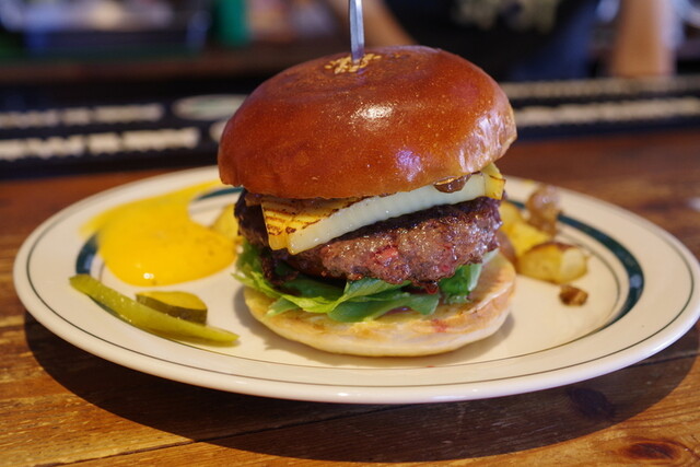 THE CORNER Hamburger & Saloon photo