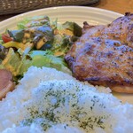 ライトカフェ リバーサイドガーデン - チキンソテー