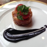 イノーヴェ - 本マグロのタルタル仕立て