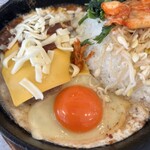 鉄皿肉飯ハチリキ - 