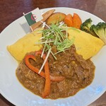 くるまり - スパイスチキンカレーオムライス