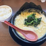 横浜家系ラーメン 龍馬家 - 