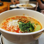泰平飯店 - ハーフ担々麺