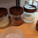 タンメン亭 - 卓上の味変アイテム