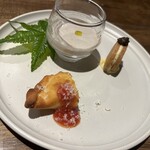 Motivo ワインと料理 - 舞茸ポタージュほか