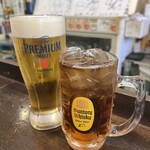 金町製麺 - 生ビールとウーロンハイ