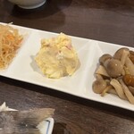 金町製麺 - 春雨の中華和え･いぶりがっこ入りポテトサラダ･キノコのお浸し