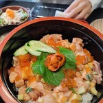 海鮮和食 魚魚魚 - 