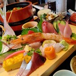 海鮮和食 魚魚魚 - 