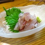 初物・角あご(浦富定置網、380円)