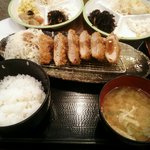 とんかつ専門店 とん豚 - ヒレカツ定食