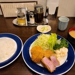 とんかつ 旭軒 - ヒレ定食全景