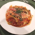 ワインレストラン ドミナス - サーモンハーブマリネと春野菜のトマトスパゲティ