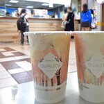 Soft Drink Bar TTI - 西瓜汁（左）＆ 鳳梨汁