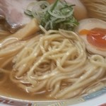 中細ストレートの自家製麺