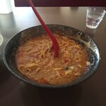 大岩亭 - ある程度食べ進めても、まだレンゲは立ちます笑