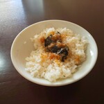 大岩亭 - ご飯にのり