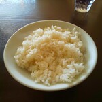 大岩亭 - セルフサービスのご飯