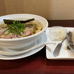 らぁ麺つけ麺Lab すすりどき - 