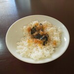 大岩亭 - ご飯にのり