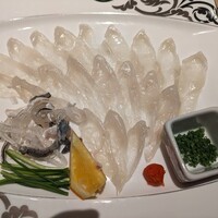 旬楽館 - ふぐ刺したっぷりで嬉しい