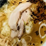 自家製麺 カミカゼ - 【塩焦がしネギラーメン】950円