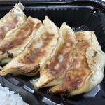 嬉しい餃子商店　 - 【2024.11.3(日)】嬉しい餃子弁当580円