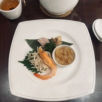 Shanghai Dining 状元樓 - 本日のおまかせ前菜盛り合わせ