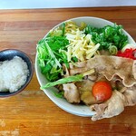 麺屋　たか - サービスライスも注文！