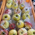 蔵王爽清市場 - 販売品：りんご