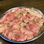 炭火焼肉 牛牛 - 厚切り牛タン