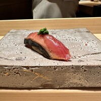 鮨 由う - 