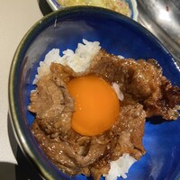 大衆肉酒場 こだわり米 匠 - ご飯と肉と卵