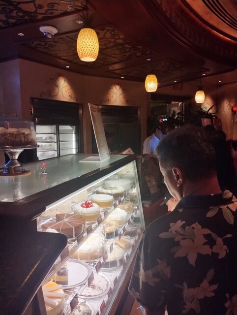 The Cheesecake Factory Honolulu （チーズケーキファクトリー