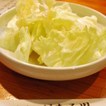 串焼 ほたる川 - 付け出しはキャベツ