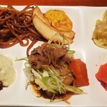  ガーデンビュッフェ パインテラス - 焼きそば、チキンナゲット、ポテトフライ、エビ焼売、チキン南蛮、肉じゃが、辛子明太子